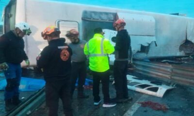 Hasta el momento, ninguna autoridad ha informado oficialmente sobre las causas que originaron la volcadura del camión.