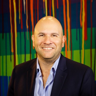 Con más de 20 años de experiencia en la industria digital, Valverde cuenta con una sólida trayectoria dentro de Google, empresa a la que se incorporó en 2010