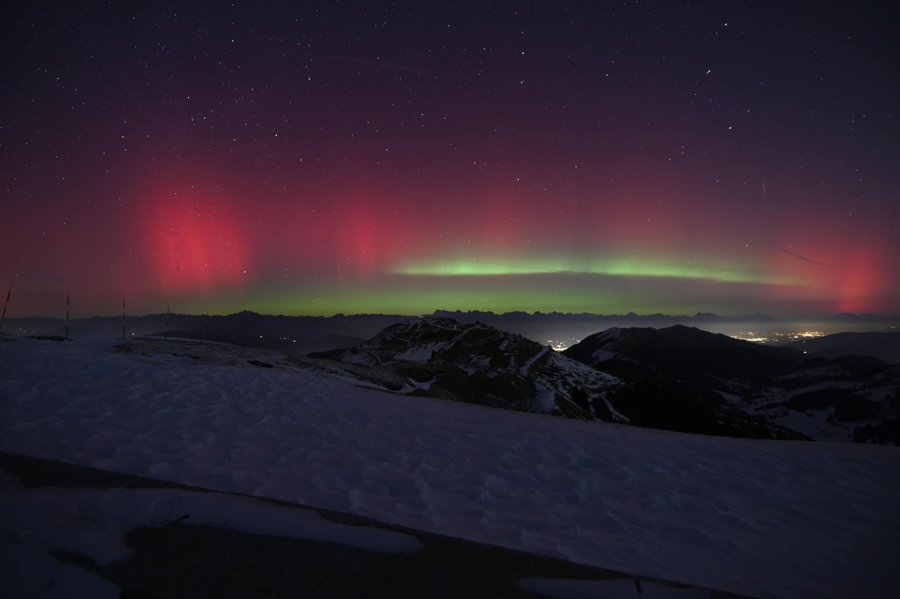 Aunque no representan un riesgo directo para la salud humana, en casos extremos pueden causar daños en infraestructuras eléctricas y provocar apagones de gran escala.