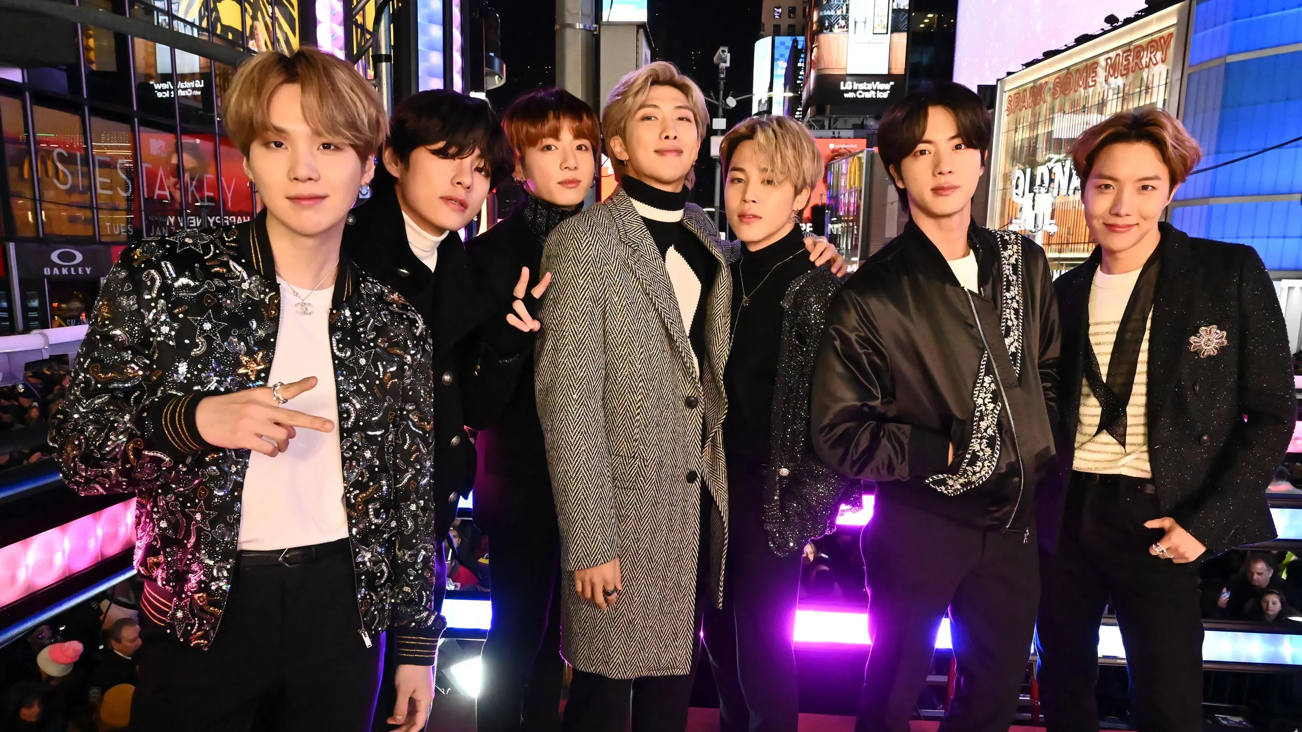 La expectativa por el BTS World Tour Arirang también fue celebrada por la presidenta Claudia Sheinbaum, quien calificó la visita del grupo como una “petición histórica” de la juventud.
