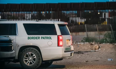 En un contexto paralelo, el presidente Donald Trump intensificó la confrontación política al acusar al gobierno de Minnesota de “incitar a la insurrección”