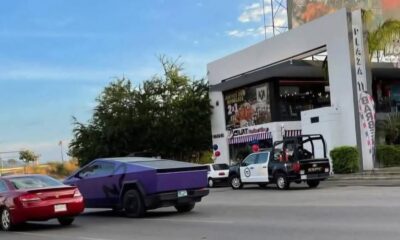 El día de su desaparición vestía una blusa morada, pantalón negro, huaraches negros y llevaba un moño negro en el cabello. No se reportaron señas particulares.