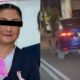 De acuerdo con el material difundido, el vehículo se estaciona minutos después del atropello y activa las luces intermitentes. Del auto desciende una mujer identificada como Gabriela “N”, señalada como la presunta responsable