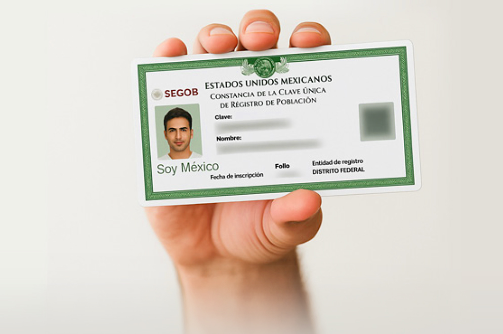 La implementación de la CURP biométrica responde a la necesidad de fortalecer la seguridad de la identidad de los ciudadanos, prevenir el robo de identidad y reducir la falsificación de documentos.