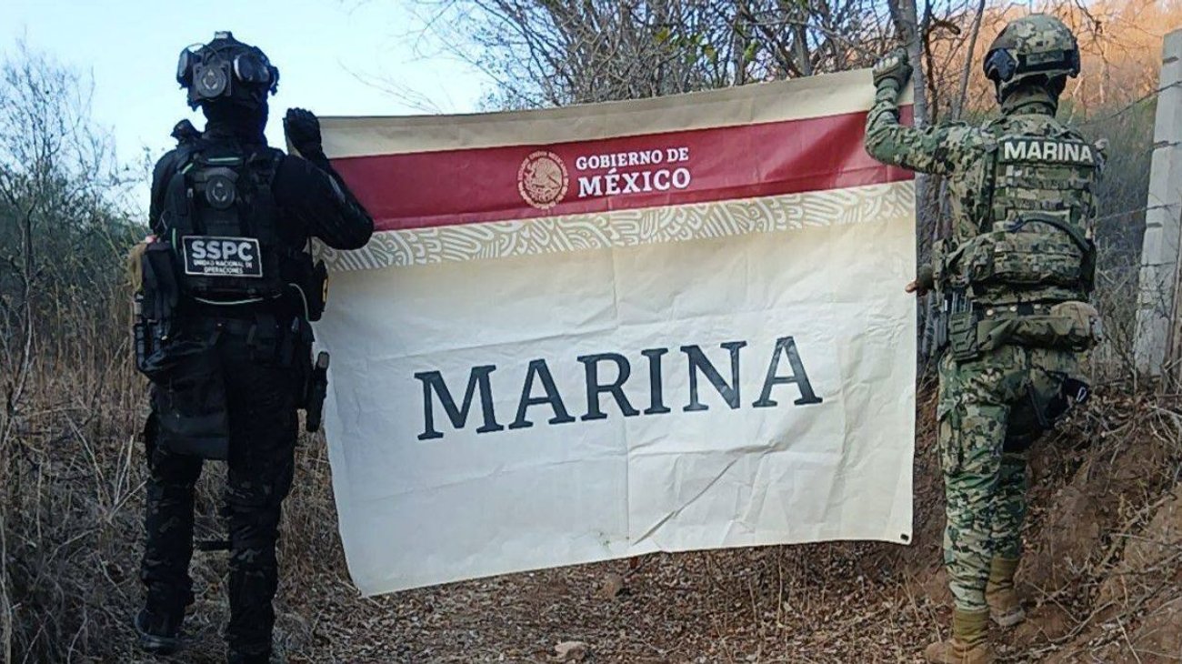 De manera paralela, en Zapopan, Jalisco, fueron detenidas tres personas con armas, droga y vehículos; mientras que en Michoacán se realizaron aseguramientos y detenciones en municipios como Apatzingán, Aquila y Cuitzeo