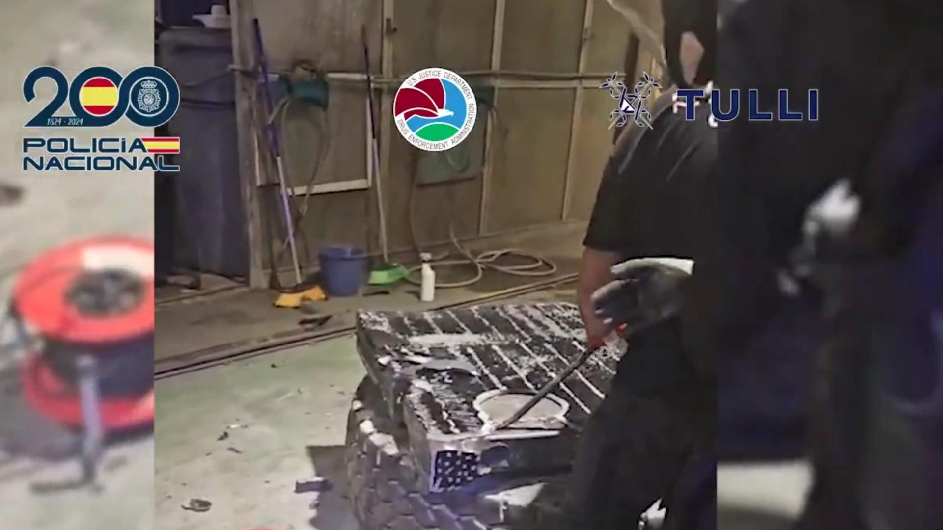 En una primera fase realizada en 2024, las autoridades lograron decomisar mil 800 kilos de la droga a una organización hispano-mexicana que distribuía el estupefaciente