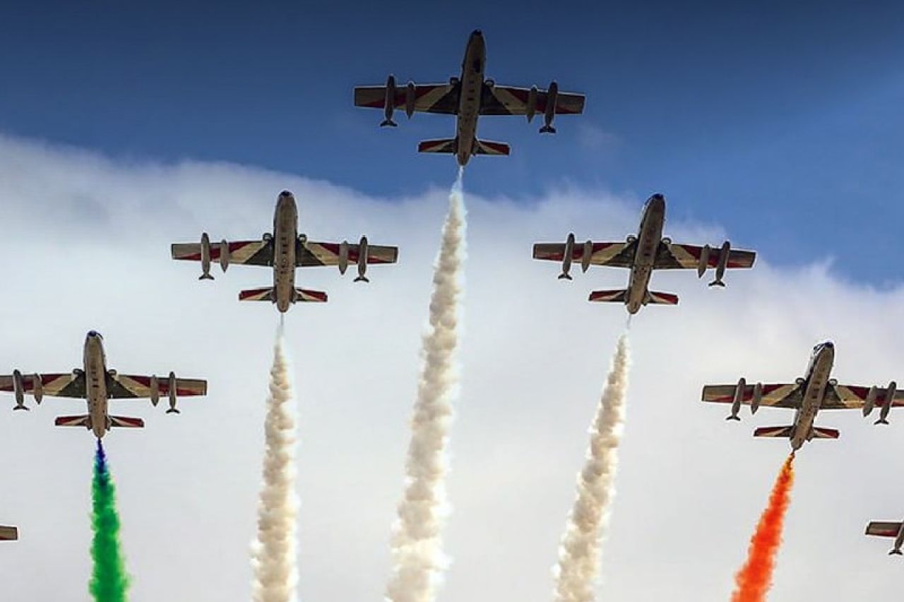 Fue el 10 de febrero de 1944 cuando, mediante decreto, el Arma de Aviación Militar fue elevada al rango de Fuerza Armada, y en 1992 se estableció oficialmente esta fecha como su día conmemorativo.