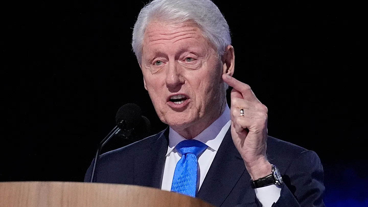 Clinton sostuvo que, de haber tenido la menor sospecha sobre las actividades de Epstein, no habría volado en su avión y lo habría denunciado.