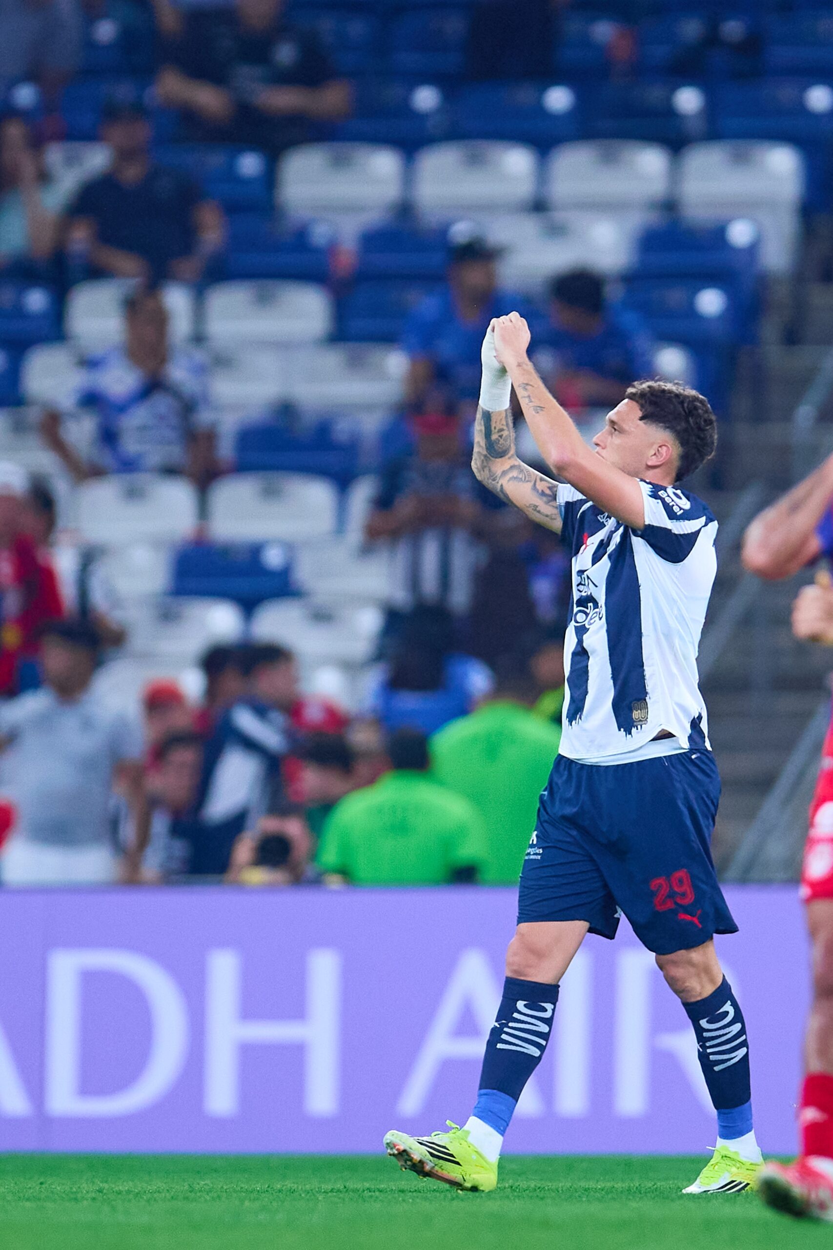 Con este resultado, Rayados avanza con autoridad a la siguiente fase del torneo, mostrando solidez defensiva y efectividad en casa.