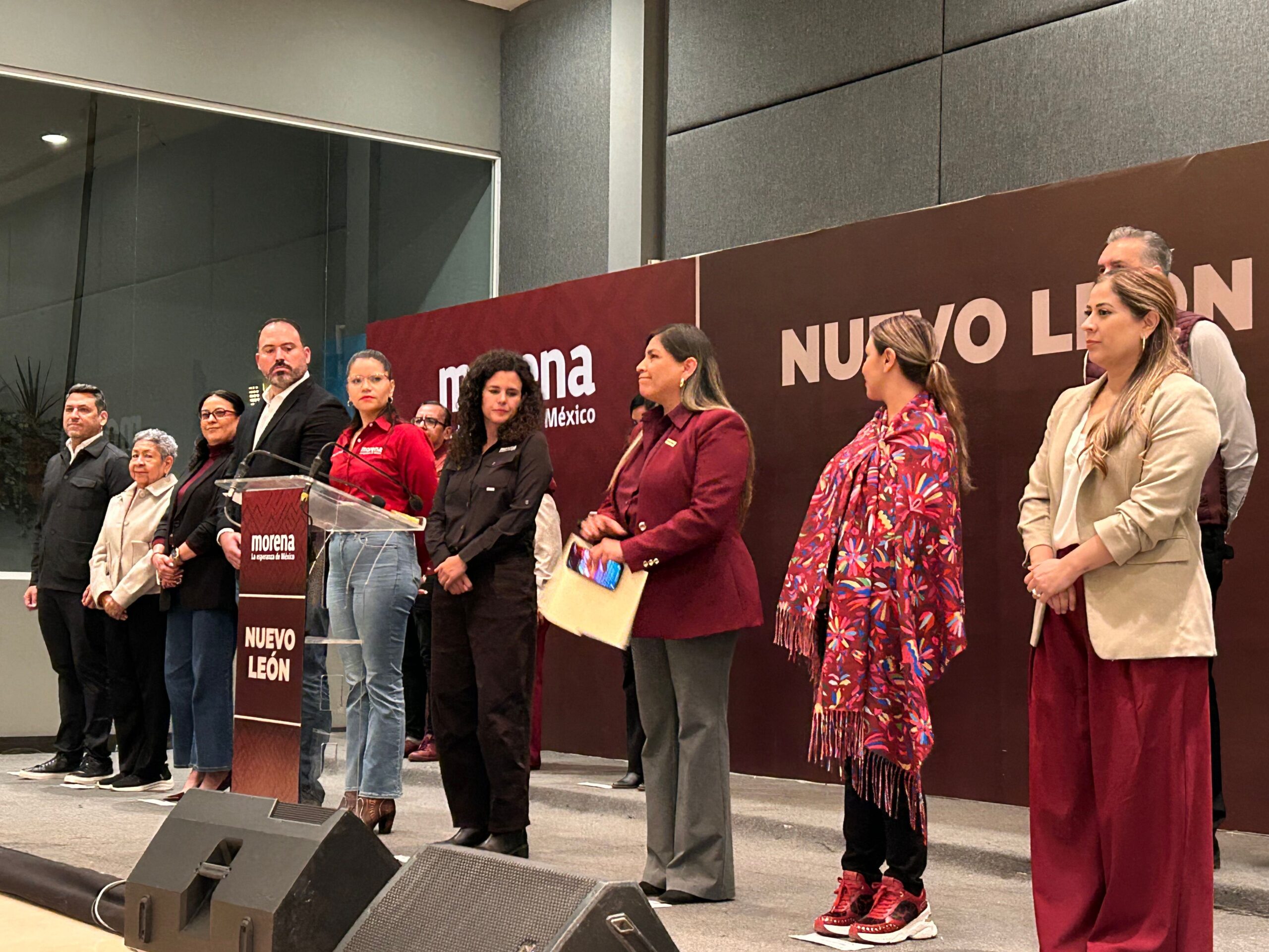 La bancada de Morena busca reducción de más de mil 500 mdp al presupuesto y regresar el costo de transporte a 12 pesos.