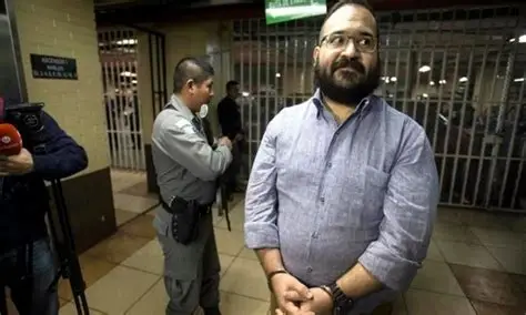 Javier Duarte, exgobernador de Veracruz, enfrenta un nuevo proceso penal por el presunto delito de peculado.