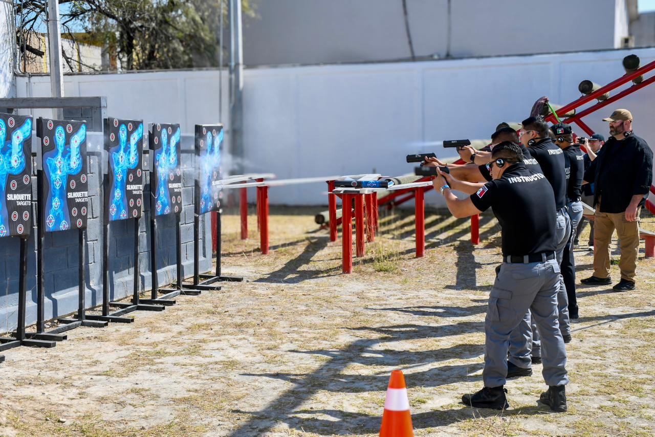 El curso incluyó módulos de tácticas de campo para control de disturbios, mantenimiento técnico del equipo y protocolos de seguridad y primeros auxilios en caso de exposición accidental a agentes químicos.