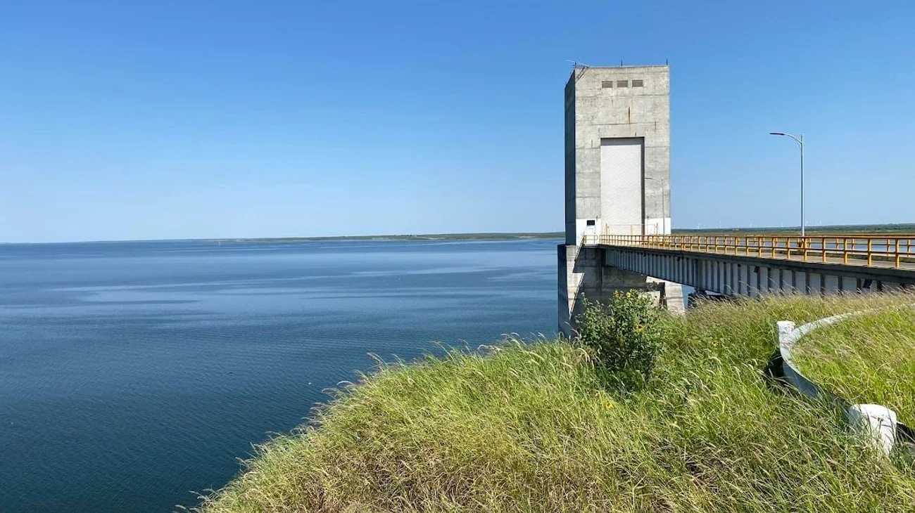 Marcela Guerra señaló que México debe cumplir sus compromisos, pero sin poner en riesgo el consumo humano en Nuevo León y Tamaulipas, entidades que no fueron consultadas al incluir sus presas en el esquema de pago.