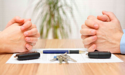 El divorcio incausado, también conocido como “divorcio exprés”, permite que uno solo de los cónyuges solicite la disolución del matrimonio sin necesidad de justificar causas o señalar culpables, ya que se sustenta en el principio del libre desarrollo de la personalidad.