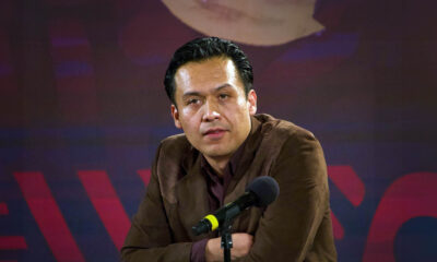 El martes 17, Arriaga declaró ante medios que su último día en funciones lo dedicó a firmar plazas para docentes que se encontraban bajo el esquema de honorarios.