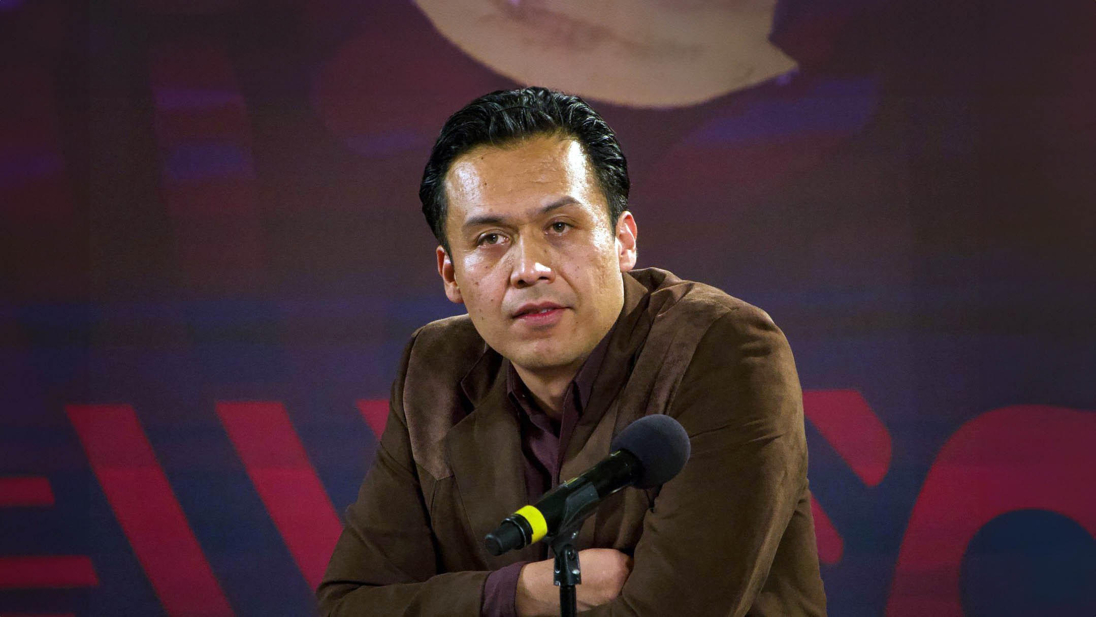 El martes 17, Arriaga declaró ante medios que su último día en funciones lo dedicó a firmar plazas para docentes que se encontraban bajo el esquema de honorarios.