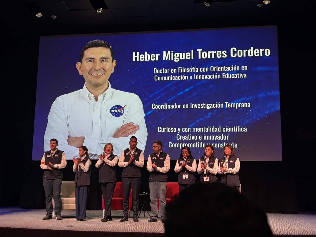 Torres Cordero fue invitado en 2024 a sumarse al comité responsable de elegir a los docentes que asisten a la SEEC, gracias a su trayectoria en divulgación científica y liderazgo académico
