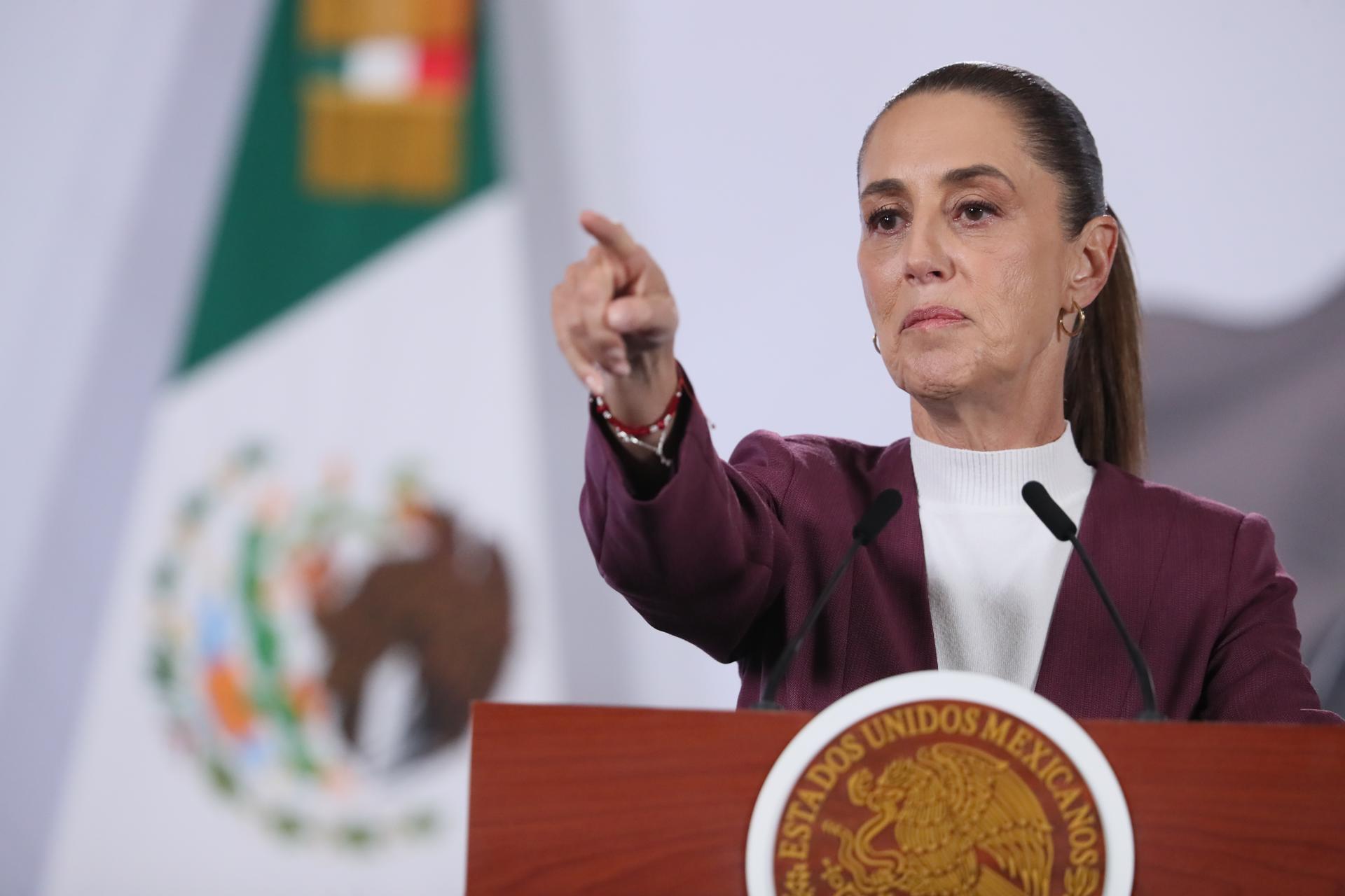 La presidenta Claudia Sheinbaum destacó que, aunque existen versiones encontradas por parte de funcionarios estadounidenses, lo cierto es que el cierre del espacio aéreo no tuvo afectaciones en territorio mexicano.