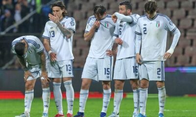 Bosnia aprovechó la ventaja numérica y logró el empate al minuto 79 por conducto de Haris Tabakovic, forzando el alargue y posteriormente los penales.
