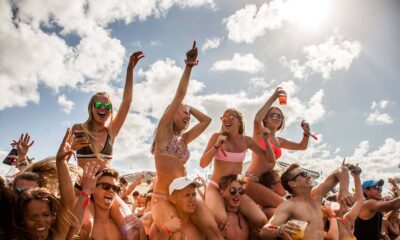 Las vacaciones de primavera, que se celebran entre mediados y finales de marzo, suelen atraer a miles de jóvenes a playas mexicanas.