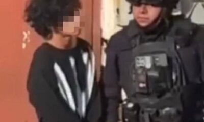 Según la información difundida, el agresor sería un joven de 15 años que ingresó al plantel con un rifle y abrió fuego contra las docentes.
