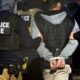 De acuerdo con la información oficial, actualmente 13 mil 722 mexicanos permanecen en centros de detención migratoria en Estados Unidos