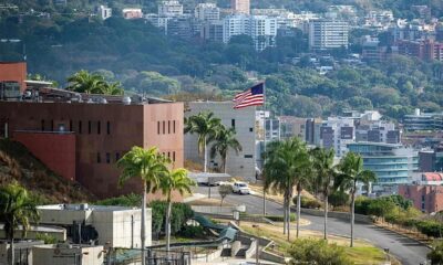 La sede diplomática había permanecido cerrada desde 2019, periodo en el que las funciones se operaban desde Bogotá, pero ahora retoma actividades en Caracas