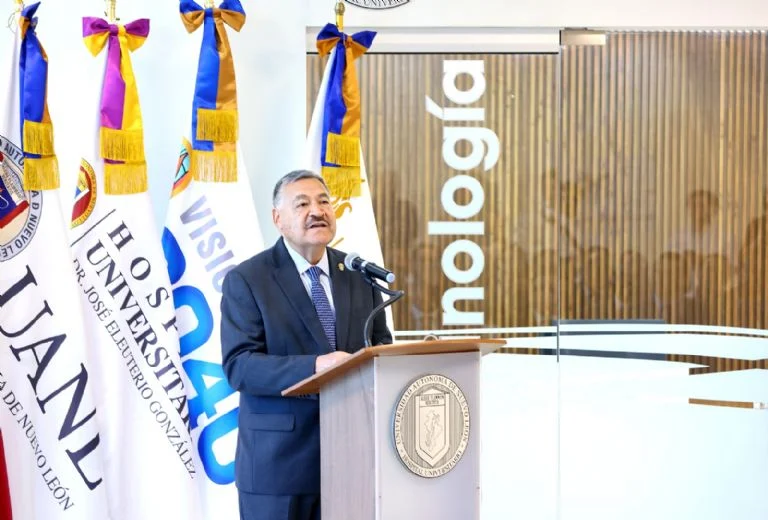 El rector de la Universidad Autónoma de Nuevo León, Santos Guzmán, destacó que este centro representa un avance significativo en la atención médica