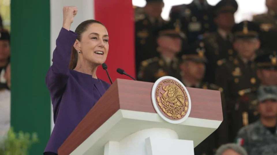 La presidenta afirmó que la presencia femenina ha fortalecido la vida militar y contribuye a construir un país más justo e igualitario