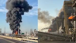 Las áreas señaladas incluyen sectores como Stilwell West, al sur de la carretera 73, Sabine Pass y Pleasure Island, donde se mantiene vigilancia ante posibles riesgos derivados del siniestro.