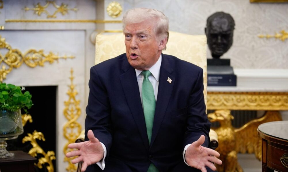 La guerra, en la que han muerto al menos 13 militares estadounidenses y que ha provocado un aumento en los precios de la gasolina