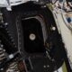 La llamada “cara oculta” de la Luna existe debido al fenómeno de la rotación sincrónica, que hace que el satélite tarde el mismo tiempo en girar sobre su eje que en orbitar la Tierra, mostrando siempre el mismo lado hacia nuestro planeta.
