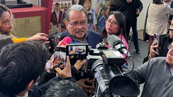 Mijes señaló que esta situación ha provocado retrasos en obras públicas, programas sociales y la liberación de recursos previamente anunciados por la administración estatal.