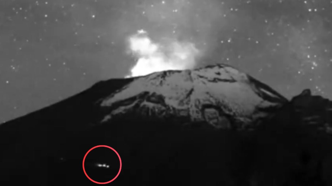 De acuerdo con el Centro Nacional de Prevención de Desastres (Cenapred), el volcán se mantiene en Amarillo Fase 2 del Semáforo de Alerta Volcánica, con al menos cinco exhalaciones recientes, además de actividad sísmica.