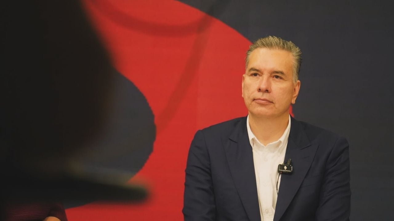 El senador agregó que el 93 por ciento de las empresas norteamericanas están a favor de que continúe el tratado comercial, por lo que expresó confianza en que la revisión concluirá exitosamente.