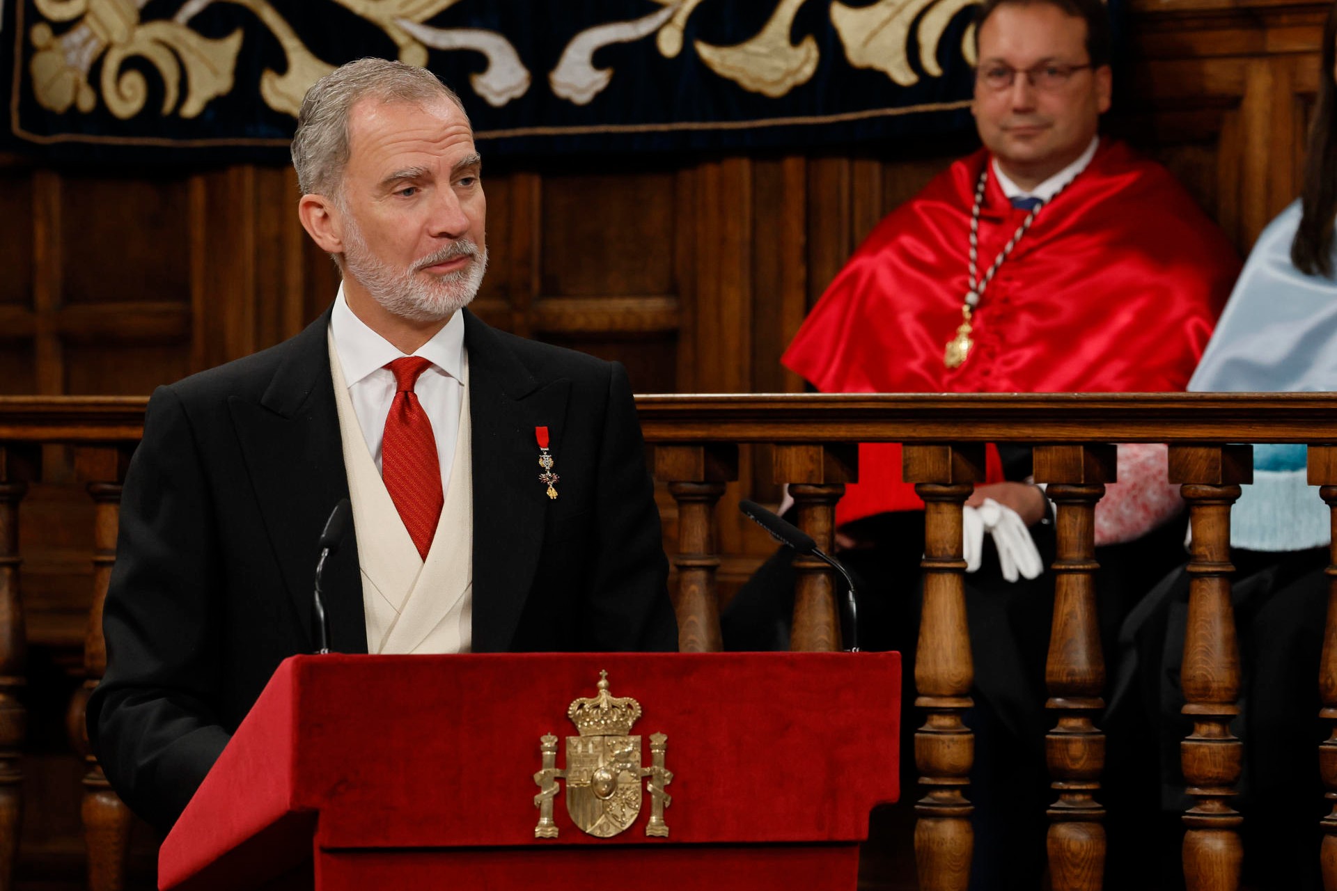 La ceremonia se llevó a cabo en la Universidad de Alcalá de Henares, con la presencia de la reina Letizia Ortiz.