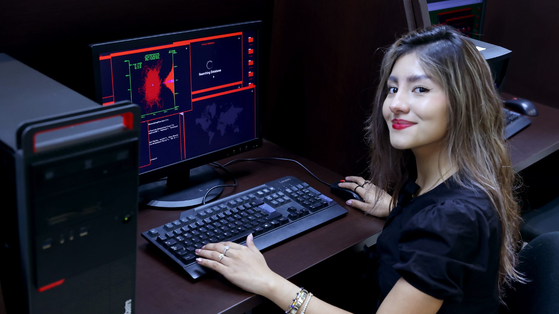 El plan de estudios está enfocado en formar profesionistas capaces de diseñar e implementar soluciones seguras en entornos digitales, industriales y ciberfísicos