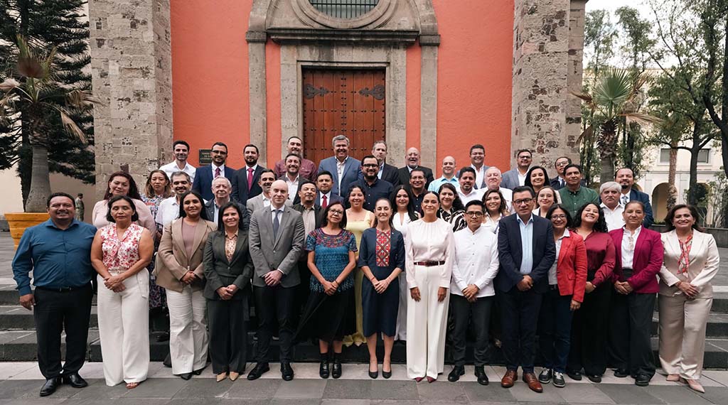 La mandataria señaló que Ramírez cuenta con la experiencia necesaria para dar continuidad a los programas sociales prioritarios del Gobierno federal.