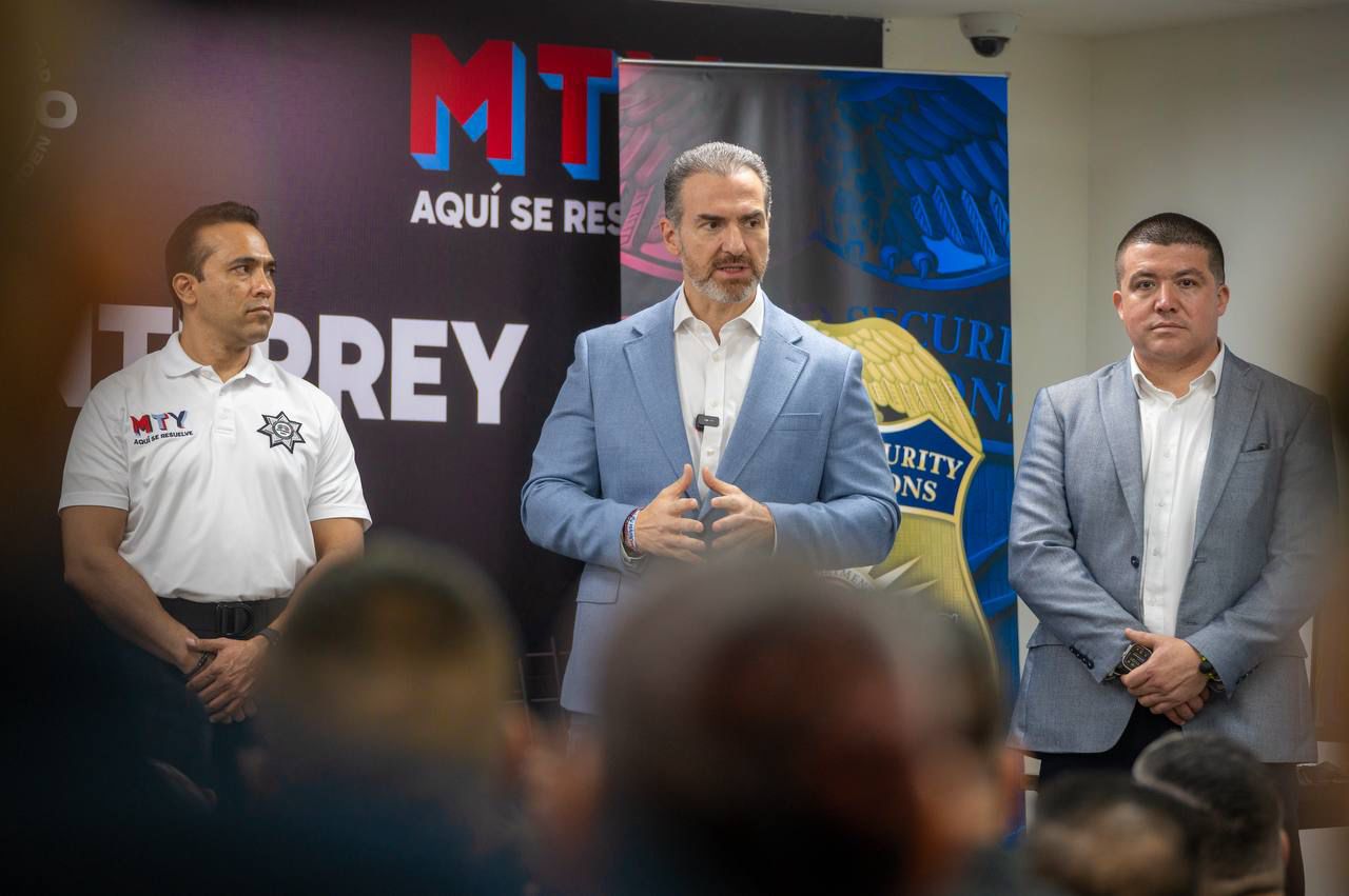 Durante el recorrido, el edil presenció un simulacro de balacera con personas heridas y conoció los protocolos de reacción que aplicarán los cuerpos de seguridad durante eventos de gran concentración
