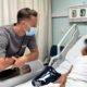 El exrayado agradeció la labor diaria que realizan para atender a pacientes y familias en Nuevo León.