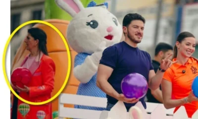 De acuerdo con Diego Garay Correa, la ex funcionaria ha tenido presencia en actividades públicas como festejos del Día de la Niñez y desfiles oficiales, acompañando al gobernador Samuel García y a Mariana Rodríguez.