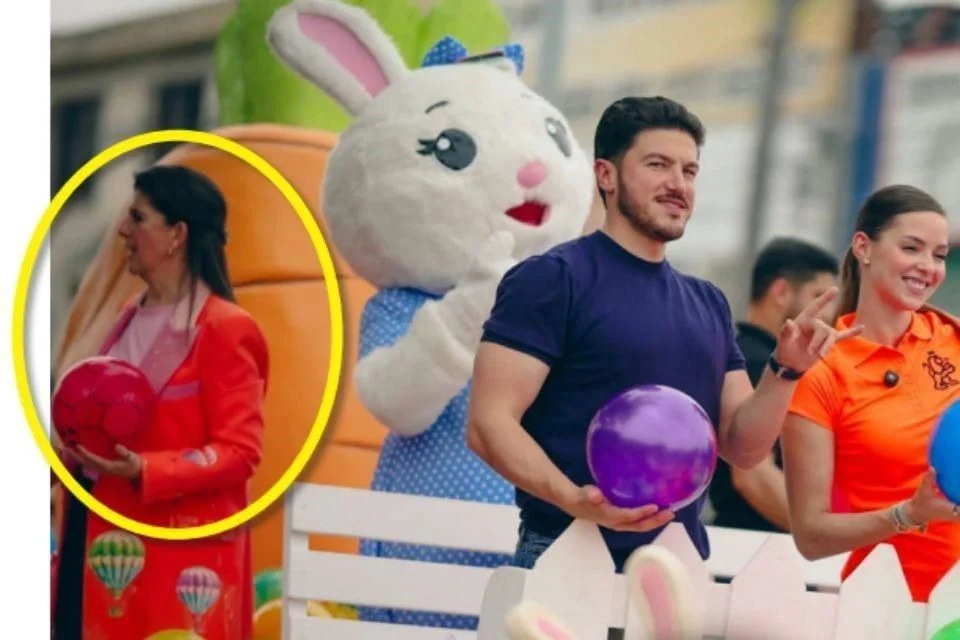 De acuerdo con Diego Garay Correa, la ex funcionaria ha tenido presencia en actividades públicas como festejos del Día de la Niñez y desfiles oficiales, acompañando al gobernador Samuel García y a Mariana Rodríguez.