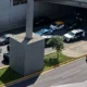 De acuerdo con el reporte, los oficiales interceptaron al conductor para solicitarle información y cuestionarlo sobre las irregularidades detectadas en la unidad