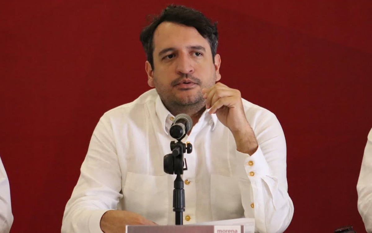 López Beltrán señaló que su decisión está alineada con los acuerdos internos de Morena y con los tiempos establecidos por la ley electoral.
