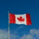 A partir del 30 de mayo y hasta finales de agosto, todas las personas que hayan estado recientemente en los países afectados deberán cumplir una cuarentena obligatoria de 21 días al ingresar a Canadá, incluso si no presentan síntomas.