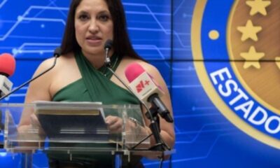 La funcionaria detalló que uno de los aspectos más delicados detectados en las grabaciones es que uno de los agentes estadounidenses portaba un arma corta dentro de la Fiscalía de Operaciones Estratégicas