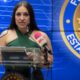 La funcionaria detalló que uno de los aspectos más delicados detectados en las grabaciones es que uno de los agentes estadounidenses portaba un arma corta dentro de la Fiscalía de Operaciones Estratégicas