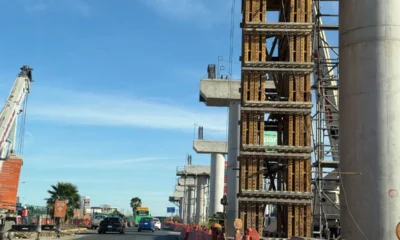 El incidente se registró el domingo por la tarde mientras se realizaban labores con una estructura metálica en uno de los frentes de construcción.