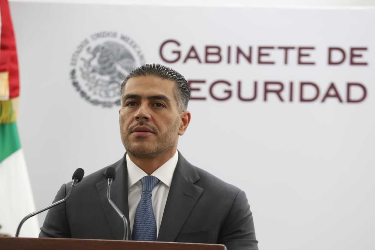“Donde existan indicios y pruebas, se actuará contra quienes cometan delitos, sean funcionarios o ex funcionarios”, afirmó Harfuch durante su mensaje.