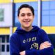 El joven de 17 años destacó entre más de mil 300 estudiantes de bachillerato de todo el país gracias a sus conocimientos en economía, finanzas y análisis de negocios.